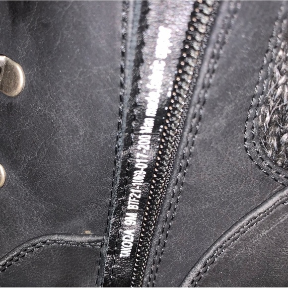 BareTraps Chunky Heeled Winter Heeled Work Boots Sz 9 Women’s Black Faux Leather - Picture 2 of 9